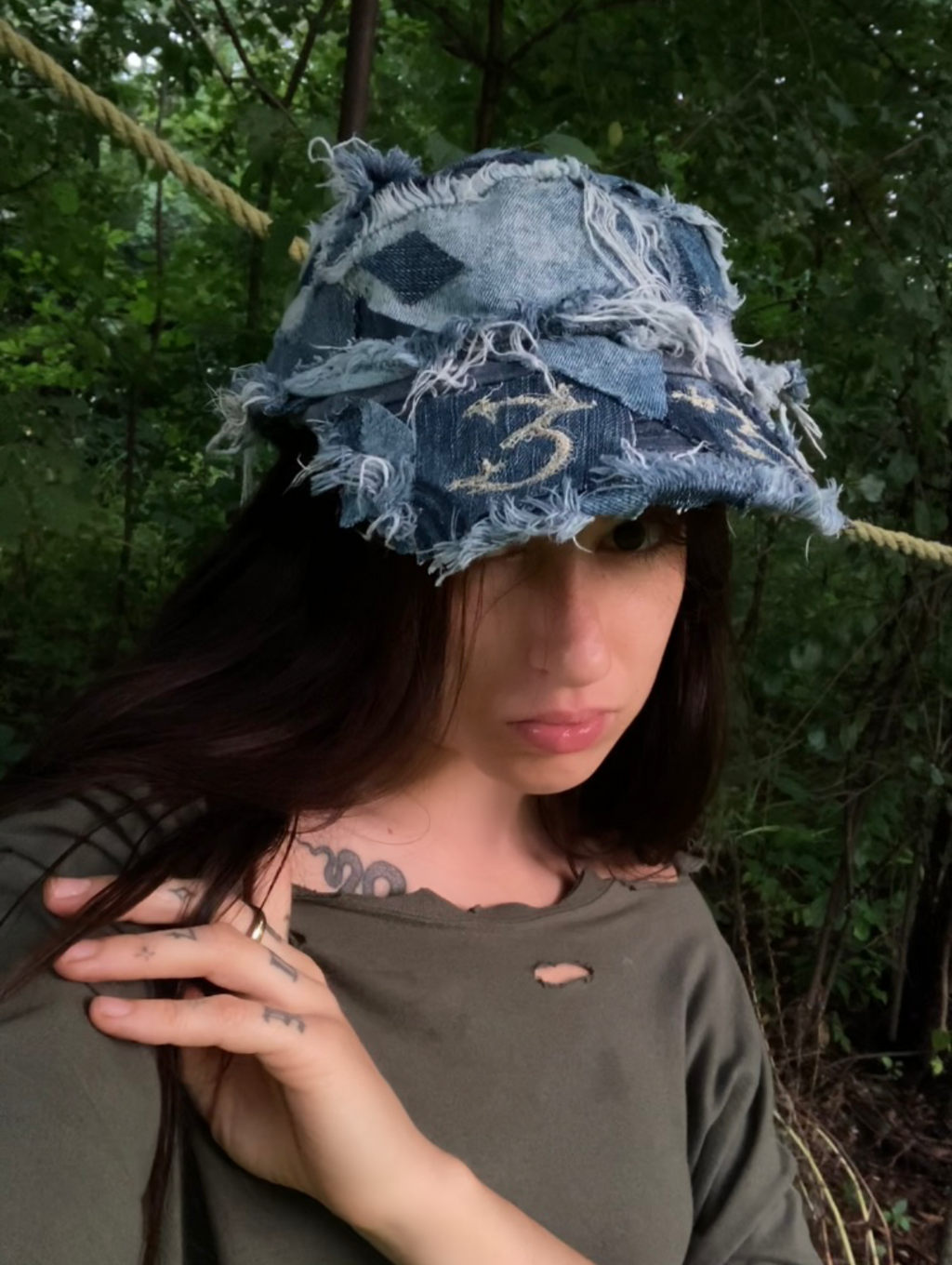 denim cap w/ embroidery