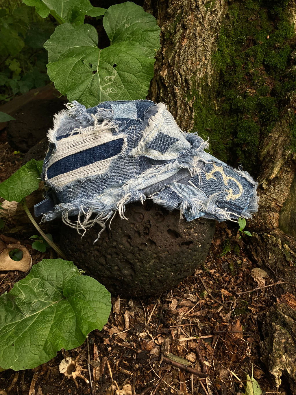 denim cap w/ embroidery